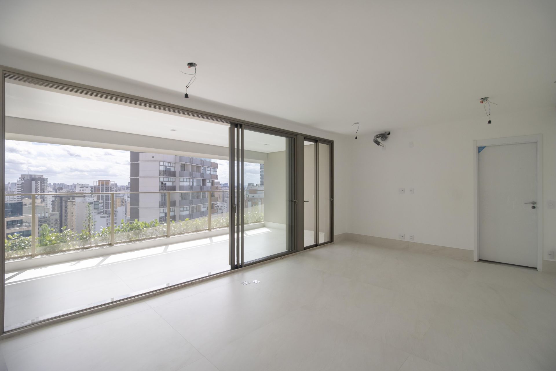 APARTAMENTO 149m² com 3 suítes em MOEMA