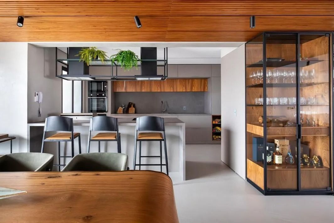 APARTAMENTO 166m² com 3 DORMITÓRIOS e 2 VAGAS