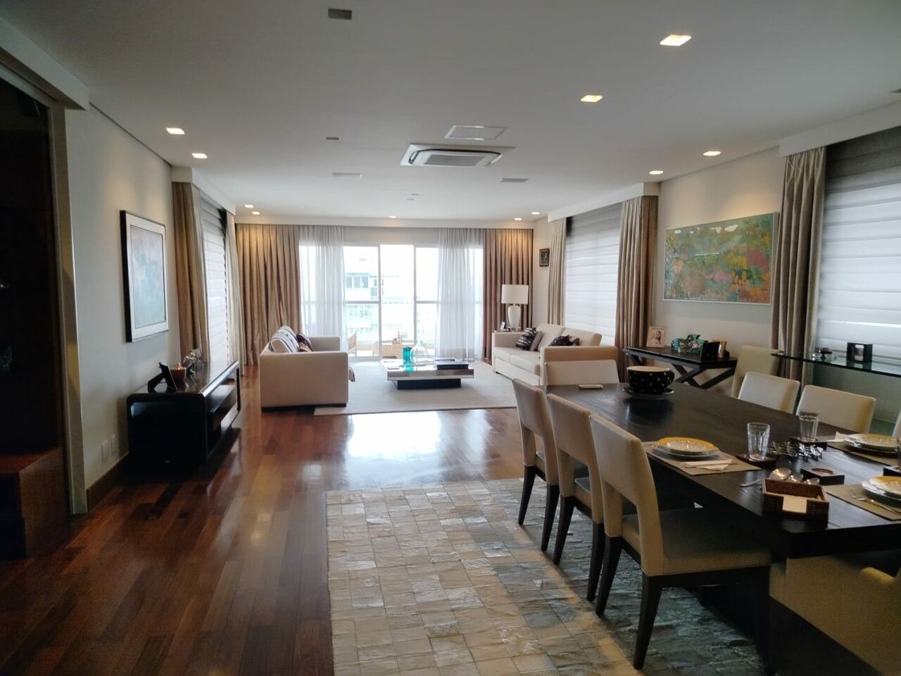 Apartamento com 4 Dormitórios sendo 3 Suítes, 320m² , 4 vagas no Higienópolis