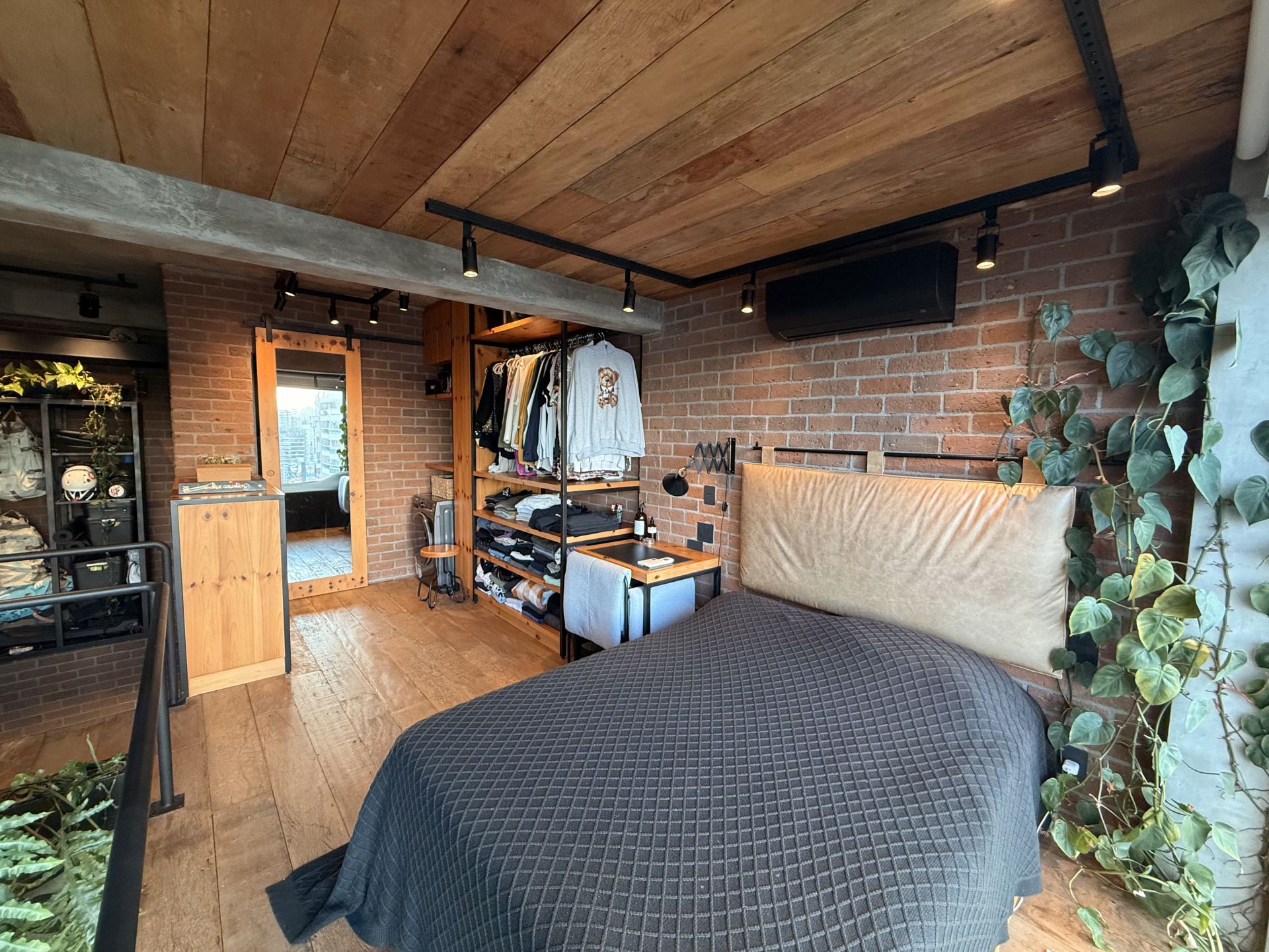 LOFT 70m² mobiliado