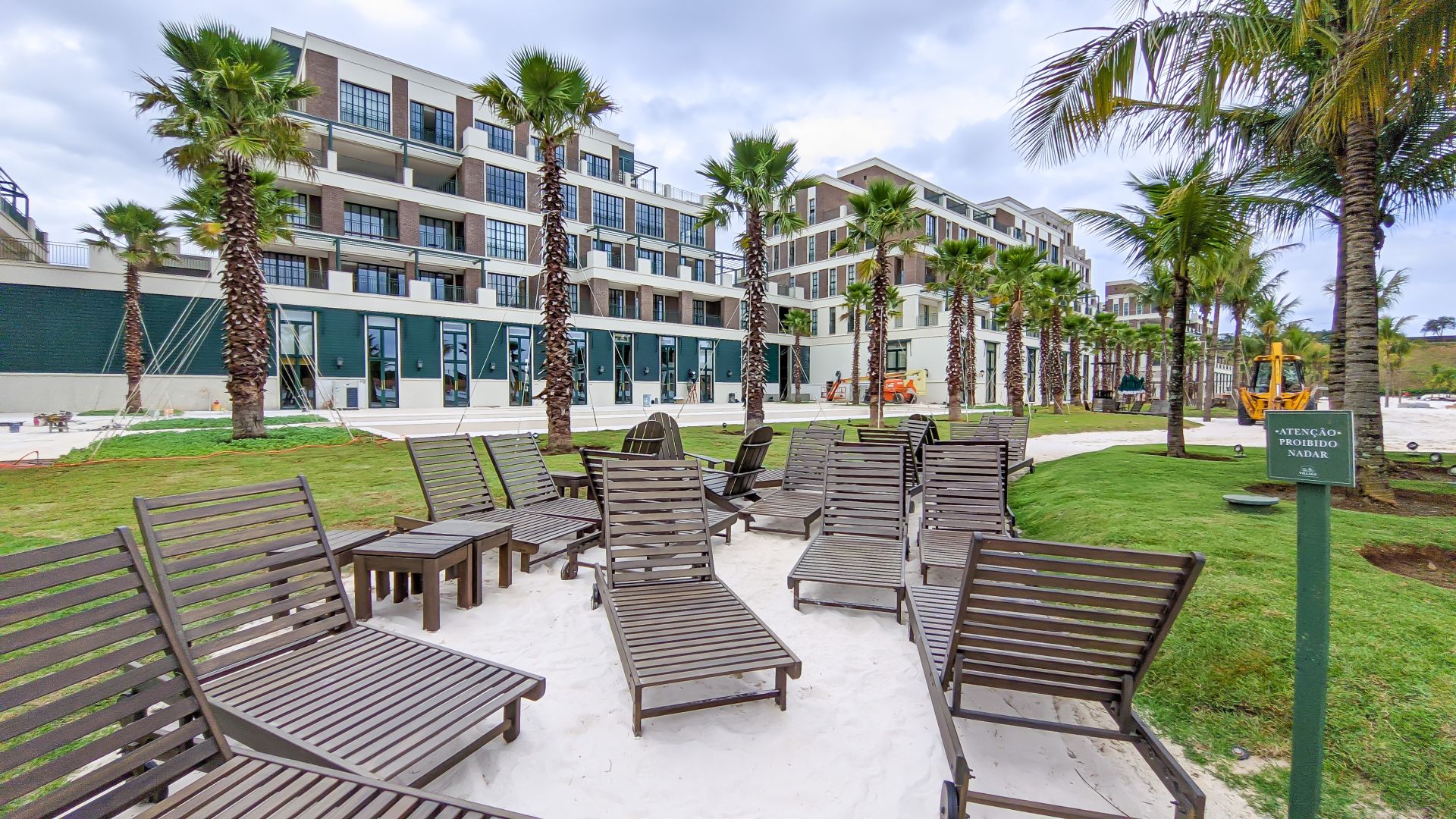 APARTAMENTO 299m², 2 Suítes, 3 Vagas com Vista no Village