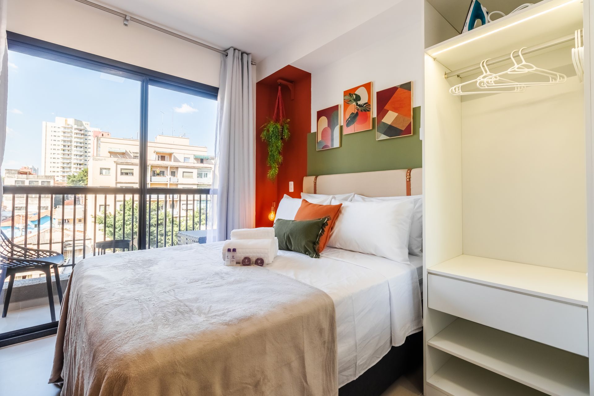 STUDIO MOBILIADO 19m² na BELA VISTA