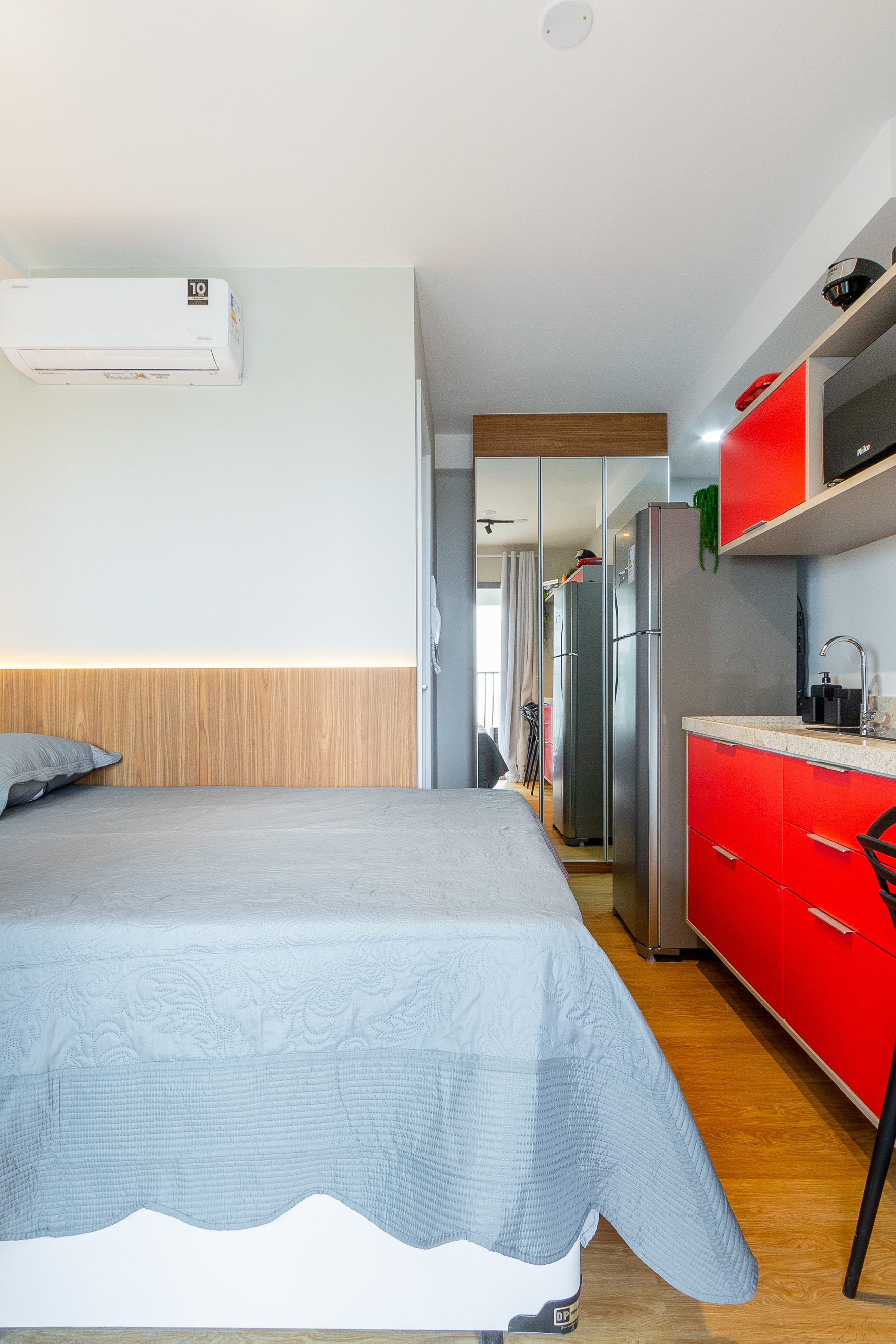STUDIO MOBILIADO 23m² com enxoval completo
