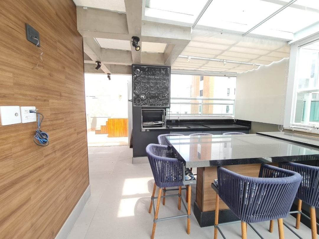 COBERTURA 300m² 4 Suítes Semi-mobiliado em Moema