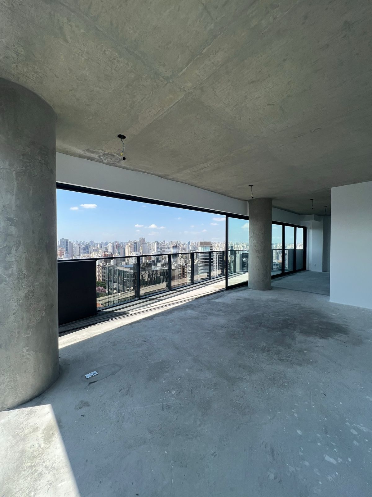 APARTAMENTO 176m2 com 1 suíte ampliada