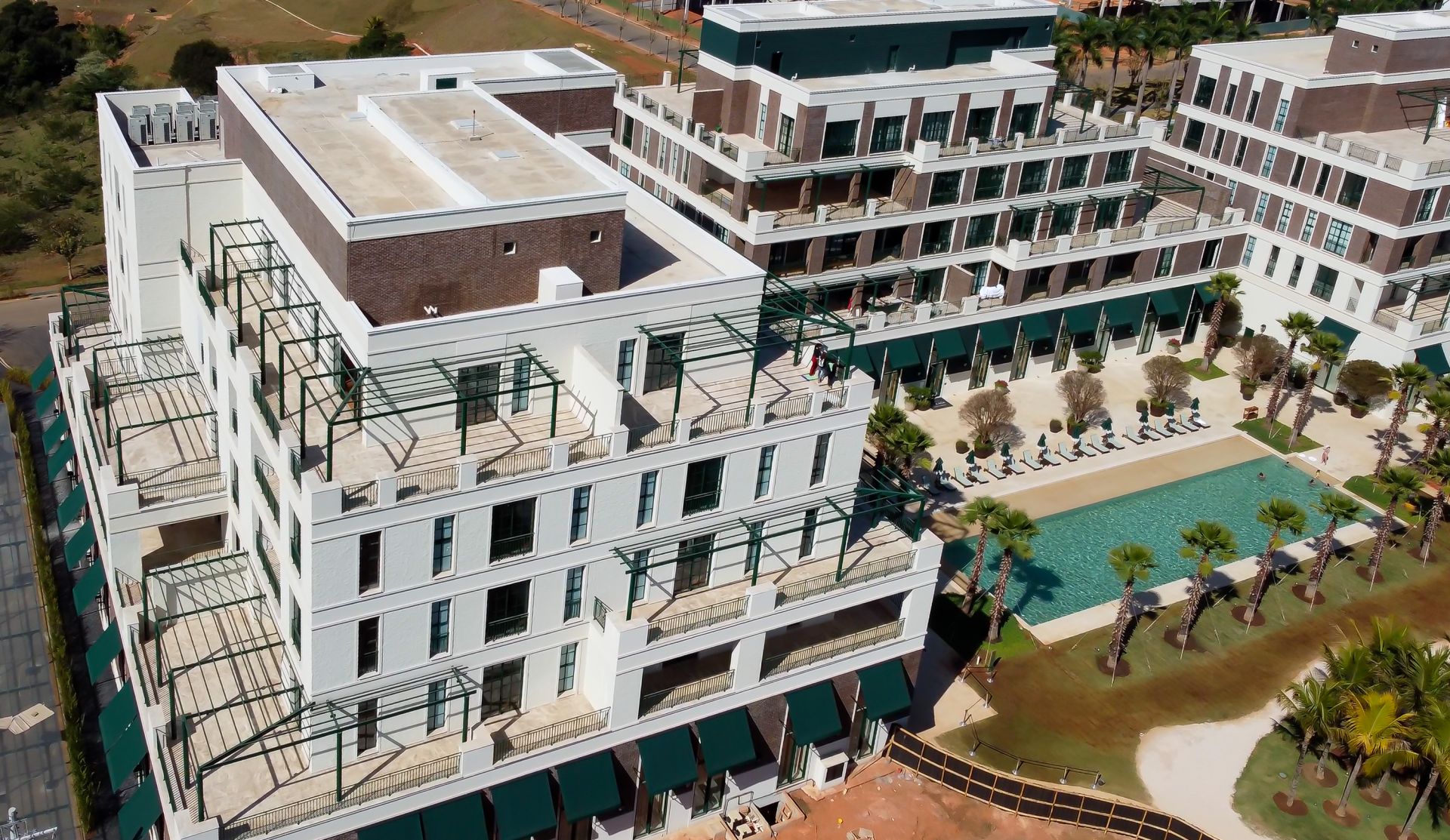 COBERTURA 295m², 2 Suítes, 4 Vagas com Vista para a Piscina de Ondas no Boa Vista Village